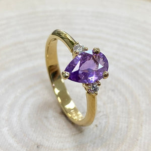 18ct Yellow Gold Purple Sapphire & Diamond Ring