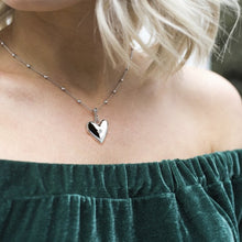Load image into Gallery viewer, Hot Diamonds Romantic Small Heart Locket
