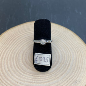 18ct Single Stone Diamond Engagement Ring