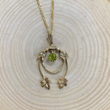 Load image into Gallery viewer, Preloved 9ct Yellow Gold Peridot and Pearl Pendant
