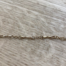 Load image into Gallery viewer, Pre-Loved 9ct Yellow Gold Bracelet
