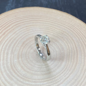 Preloved Platinum 0.84ct Certified Diamond Engagement Ring