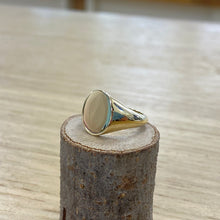 Load image into Gallery viewer, 9ct Yellow Gold Oval Signet Ring

