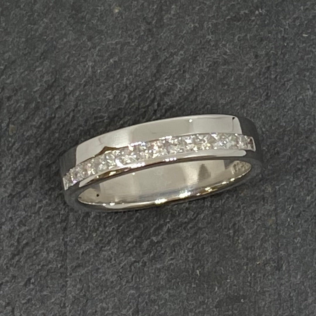 18ct White Gold Princess Cut Diamond Eternity/Wedding Ring