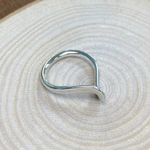 Load image into Gallery viewer, Handmade by James Bishop Sterling Silver Pinched Top Ring
