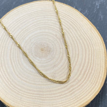 Load image into Gallery viewer, Preloved 9ct Yellow Gold Twisted Curb Chain
