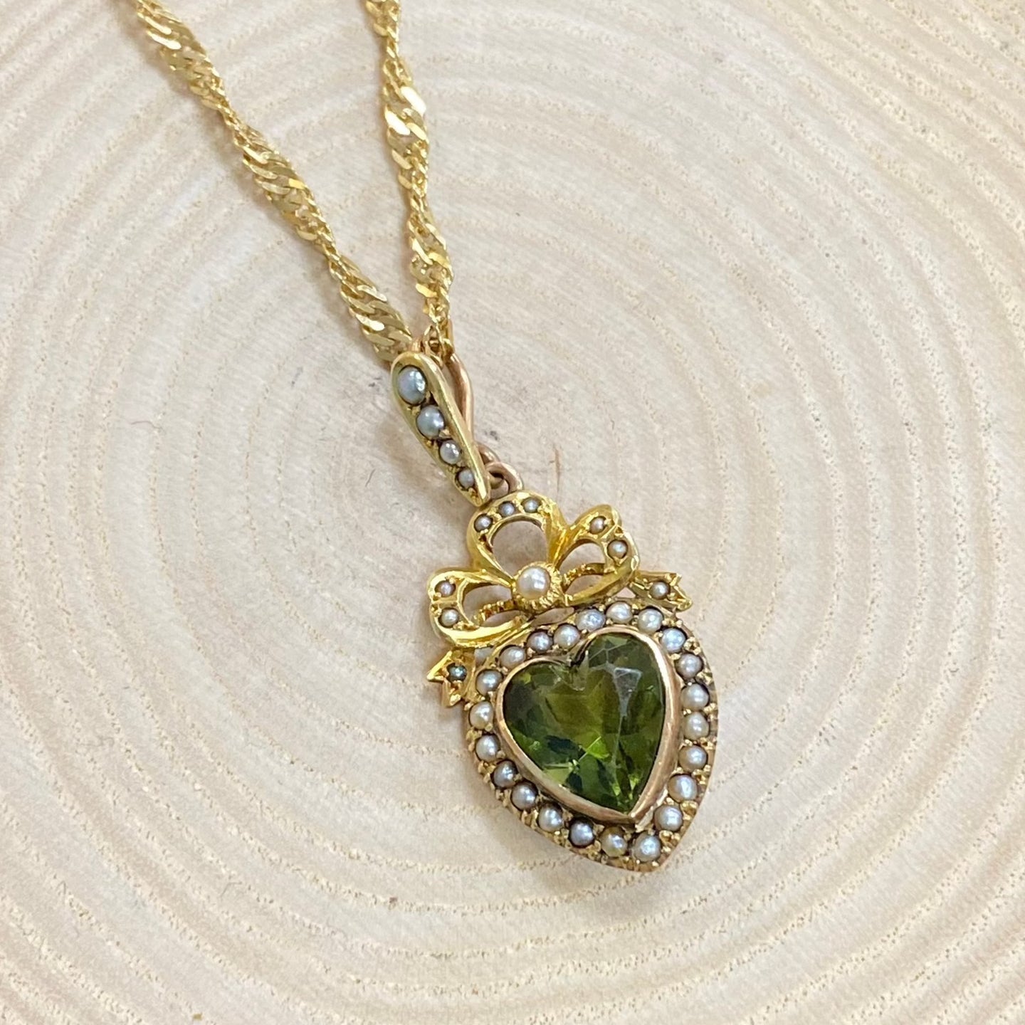 Preloved 9ct Yellow Gold Green Heart and Pearl Pendant