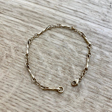 Load image into Gallery viewer, Pre-Loved 9ct Yellow Gold Bracelet
