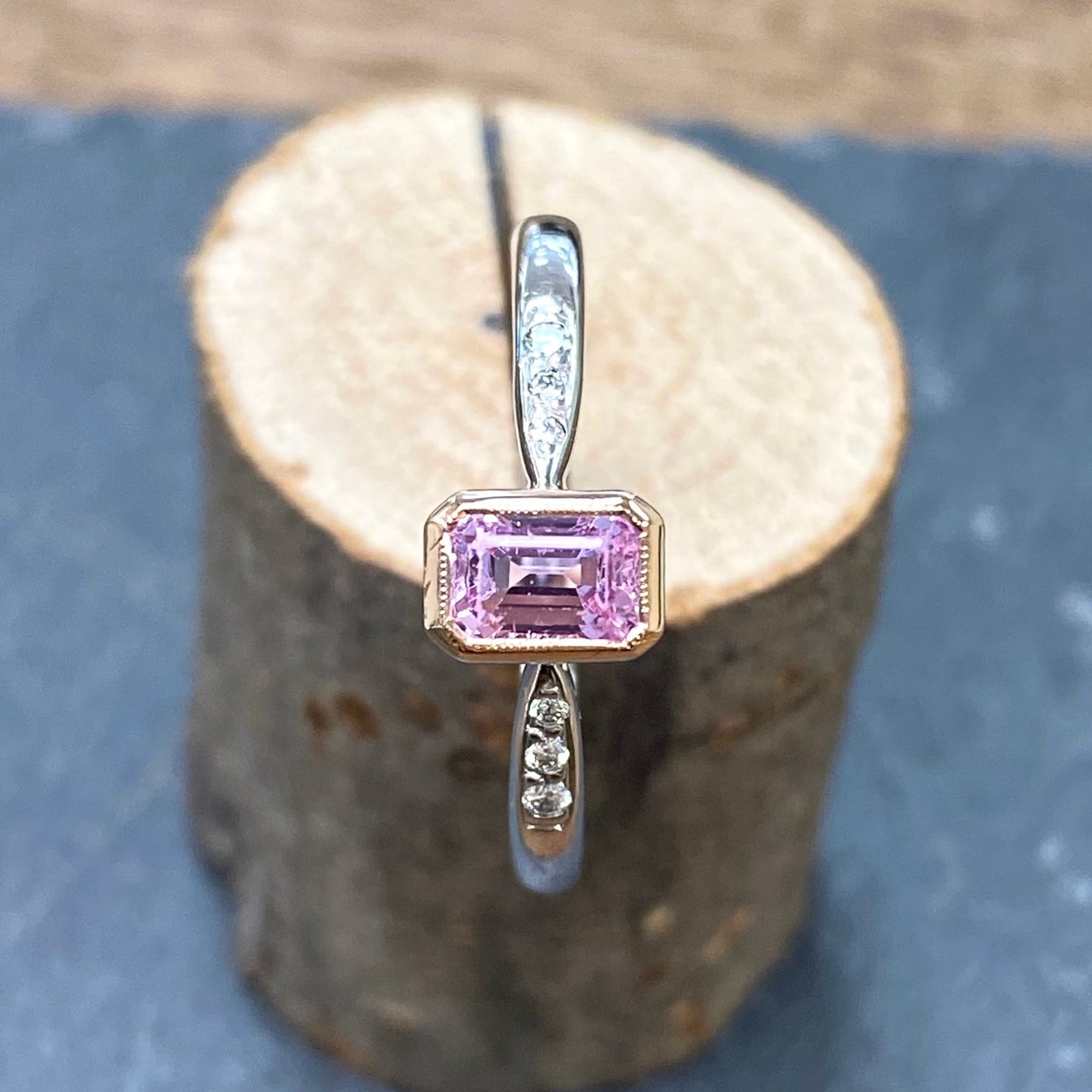 Pre-Loved 18ct White Gold Ring with a Pink Ceylon Sapphire and Diamonds