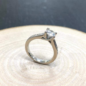 Pre-Loved Platinum Diamond Engagement Ring