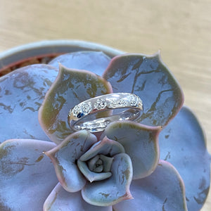 9ct White Gold Flower Engraved Ring