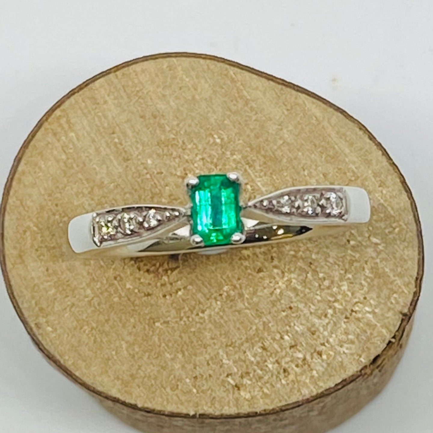 White Gold Emerald & Diamond Ring