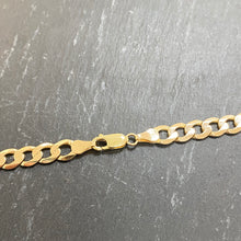 Load image into Gallery viewer, Pre-Loved 9ct Yellow Gold 22” Curb Chain
