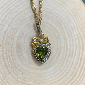 Preloved 9ct Yellow Gold Green Heart and Pearl Pendant