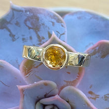 Load image into Gallery viewer, Preloved 9ct Yellow Gold Citrine Ring

